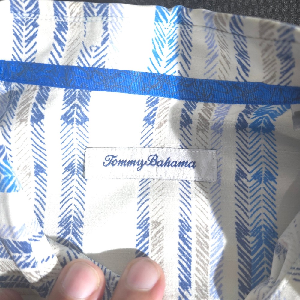 Tommy Bahama Silk Blend Shirt Mens M White Blue Chevron Stripe Camp Collar 14292 - Picture 5 of 8
